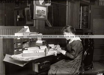 Download file gốc Eastern Talking Machine_ 1917 (in lụa) hoa lá