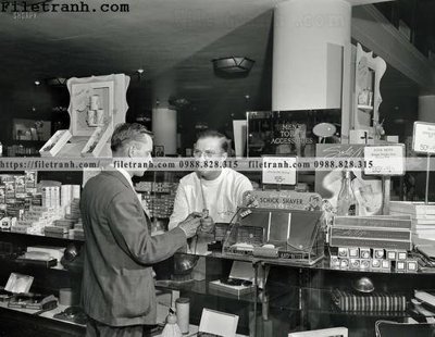 File gốc Give Him a Schick_ 1941 (phong cách) cổ điển