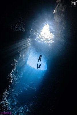 Tải file File phong thủy đứng thác nước PTD944 (gốc) làm file tranh quảng cáo