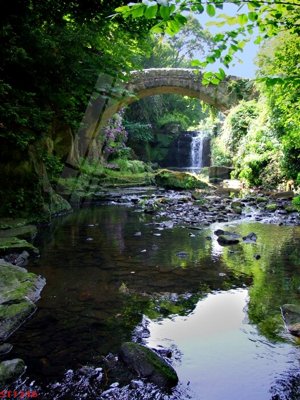 File PSD Tranh sơn thủy thác nước phong thủy ST1236 (bản gốc) đã tách nền