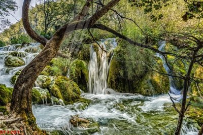 File gốc Tranh sơn thủy thác nước phong thủy ST2201 (phiên bản chuẩn) để in ấn